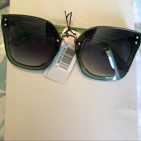 Sunglasses - Picture 4 of 8